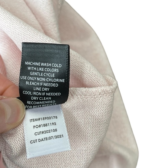 Torrid Super Soft Plush Light Pink Sweater Women’s Size 1 (1X) 16 / 18 Cowl Neck - Picture 9 of 9